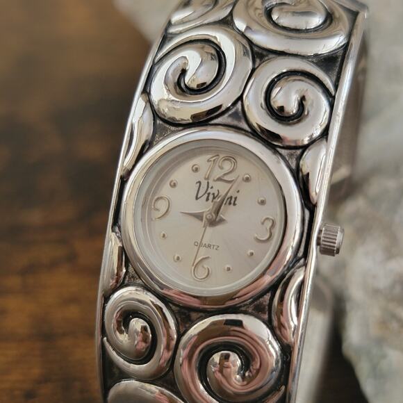 Vintage Watches Vivani Silver Swirl Cuff Bracelet Watch Round Dial Quartz - Picture 3 of 10